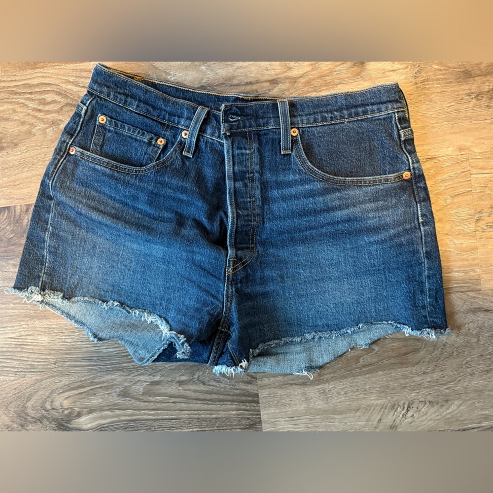 Levi Strauss Jean Shorts - 32